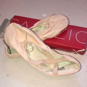 BRAND NEW CAPEZIO BALLET SLIPPERS